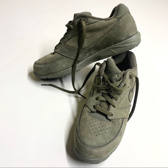 Nike Shoes - LIKE NEW Khaki Green Nike Air Shoes
